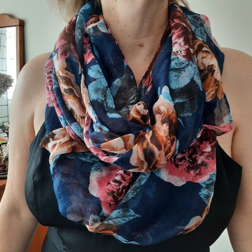 Floral Inifinity Scarf. Multi coloured. - Picture 2 of 14